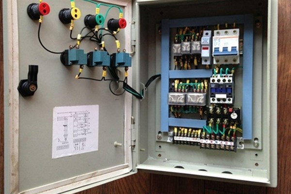 如何合理的選購防爆配電柜呢?