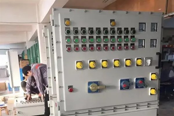 什么樣的防爆配電柜要進(jìn)行更換呢?